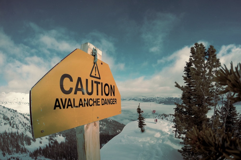 débuter à ski : attention aux panneaux !